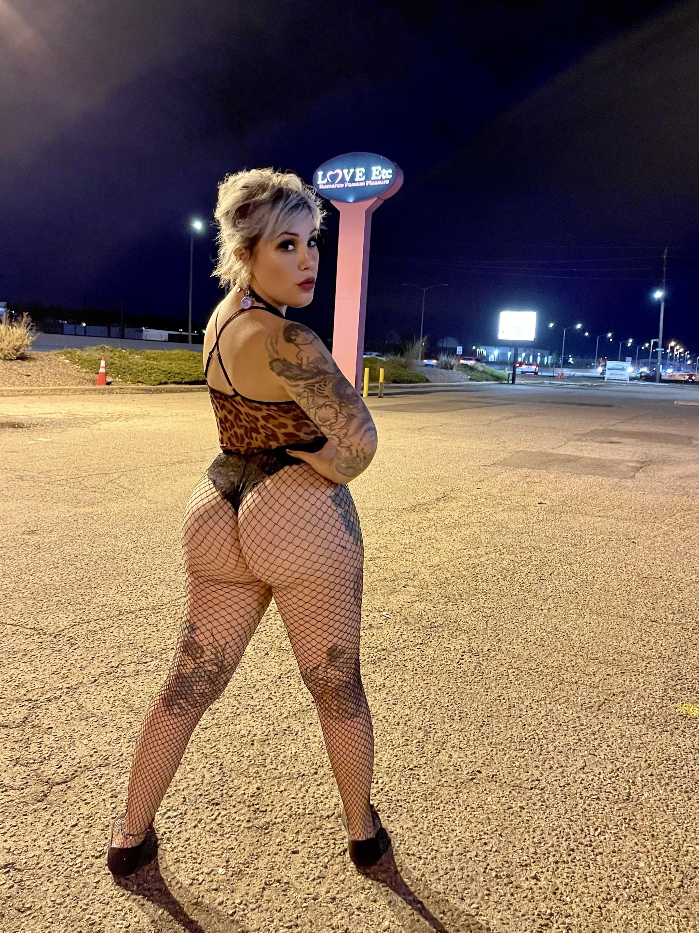 PAWG This is how I dress to stay cool in