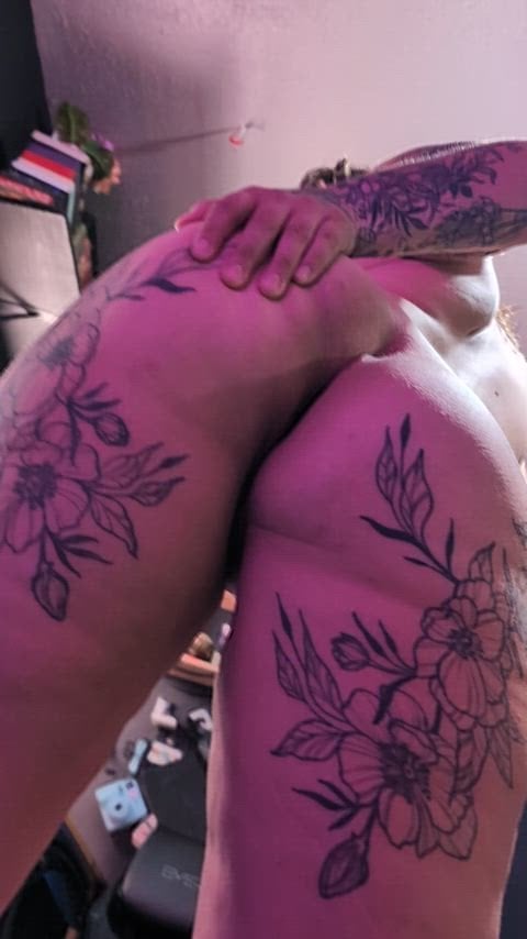 PAWG did you order the tattooed blonde with the mesmerizing