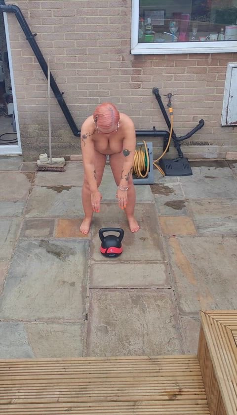 Thicker The only way to workout is naked x 43