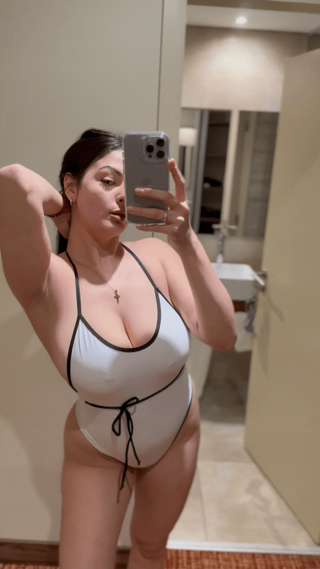 daily dose of natural juicy tiddies Thick White Girls