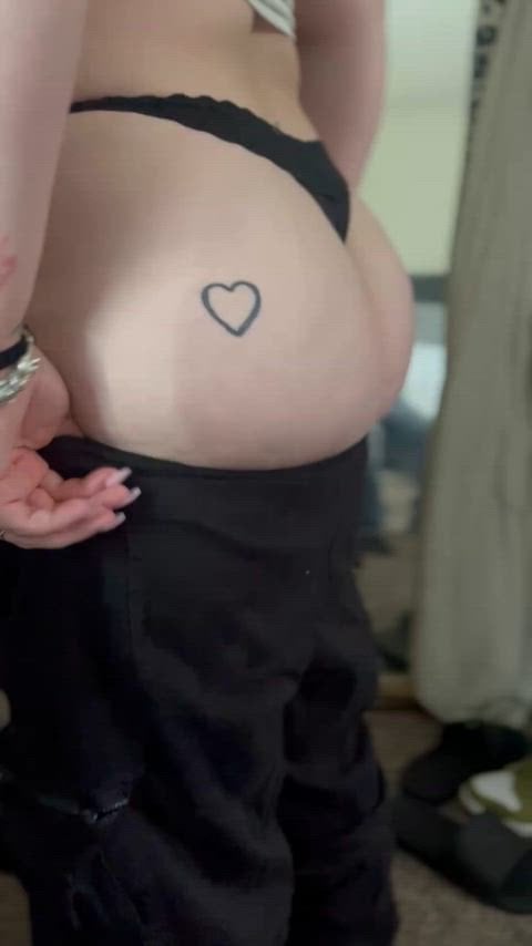 PAWG Guess I just wont wear pants today