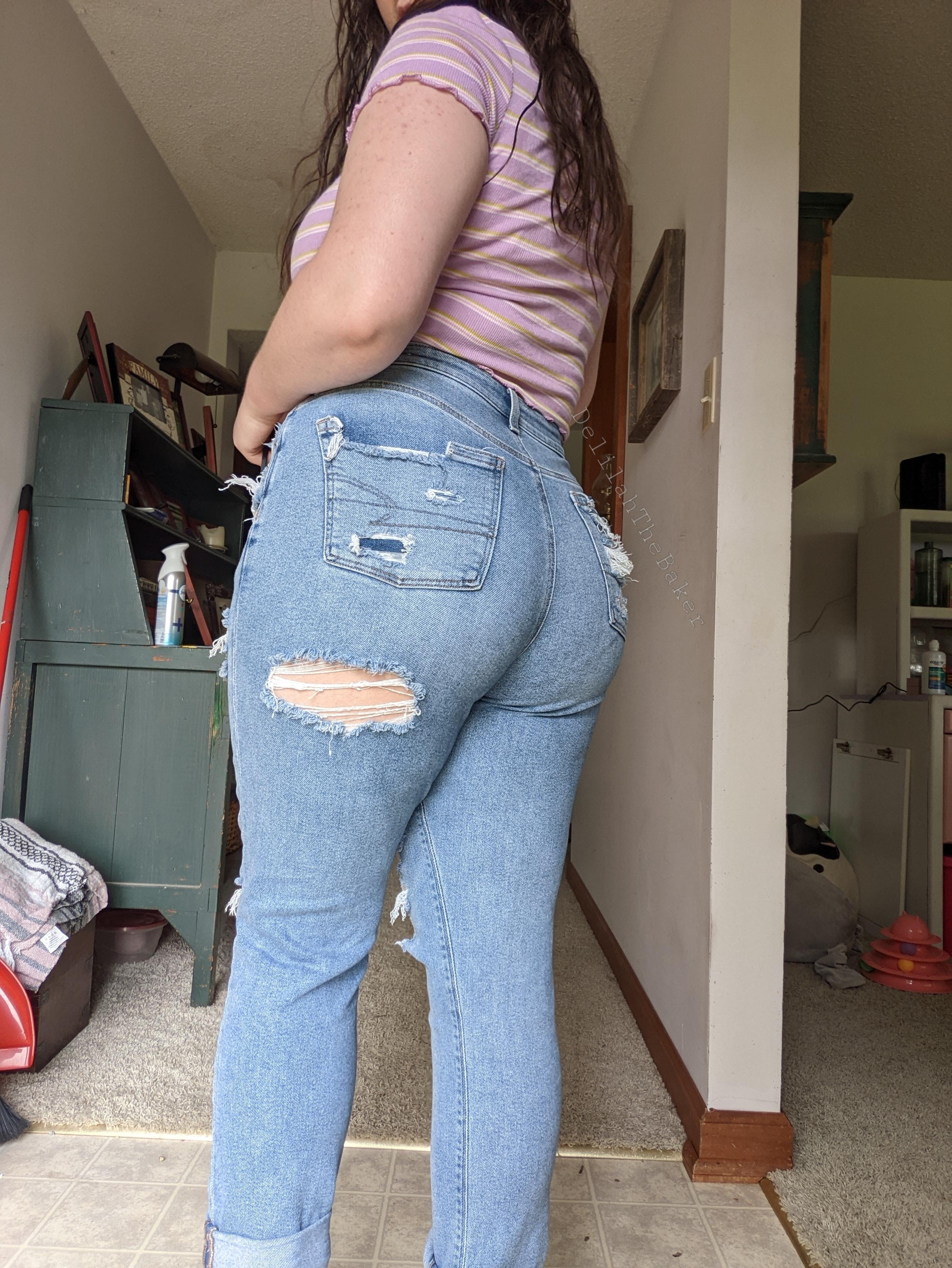 Thick ass in jeans