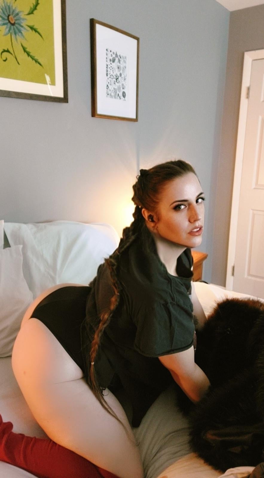 Thicker imagine the backshots