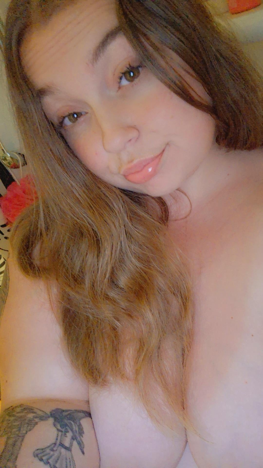 1758112947 303 Hiiii Thick White Girls