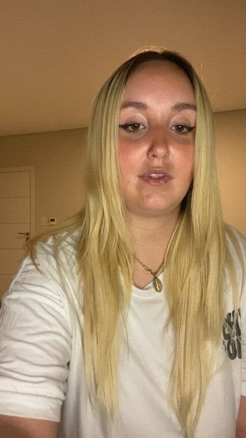 Big fat hangers are the thing Thick White Girls