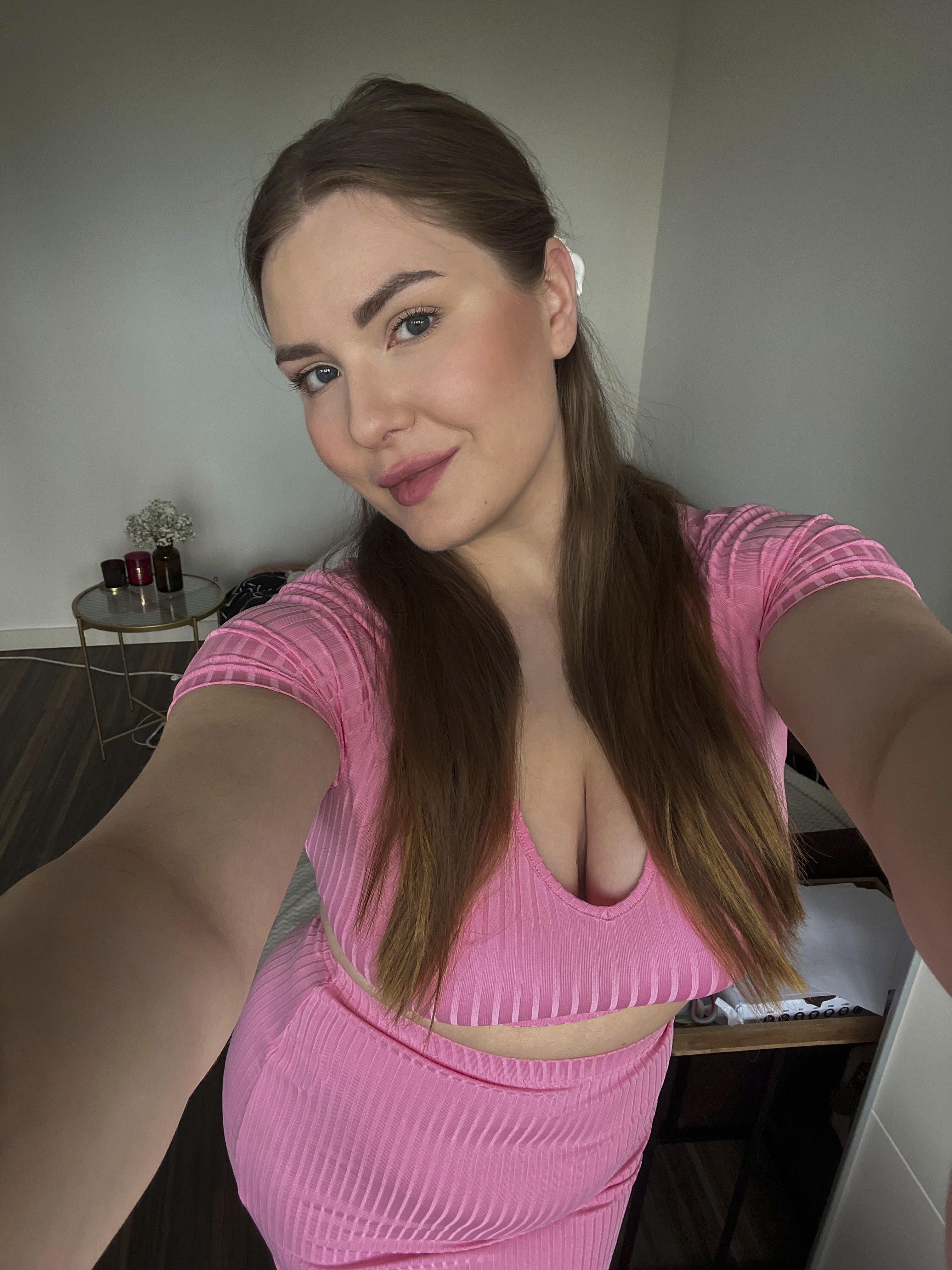 Coffee run prep Ready to charm the barista P