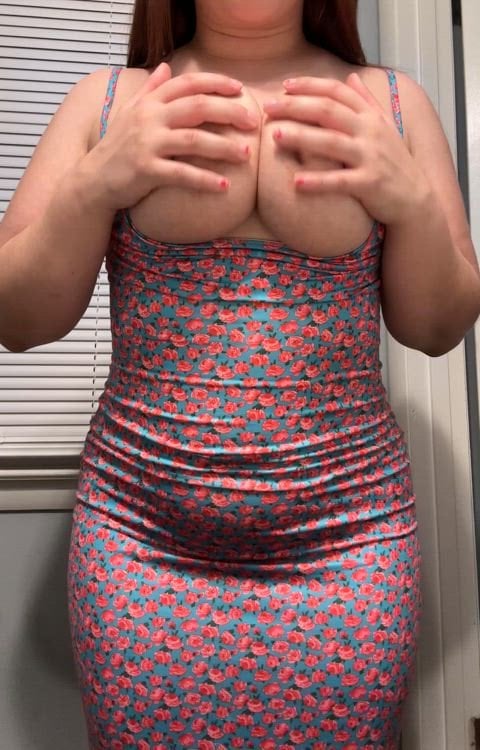 Dropping my thick tits