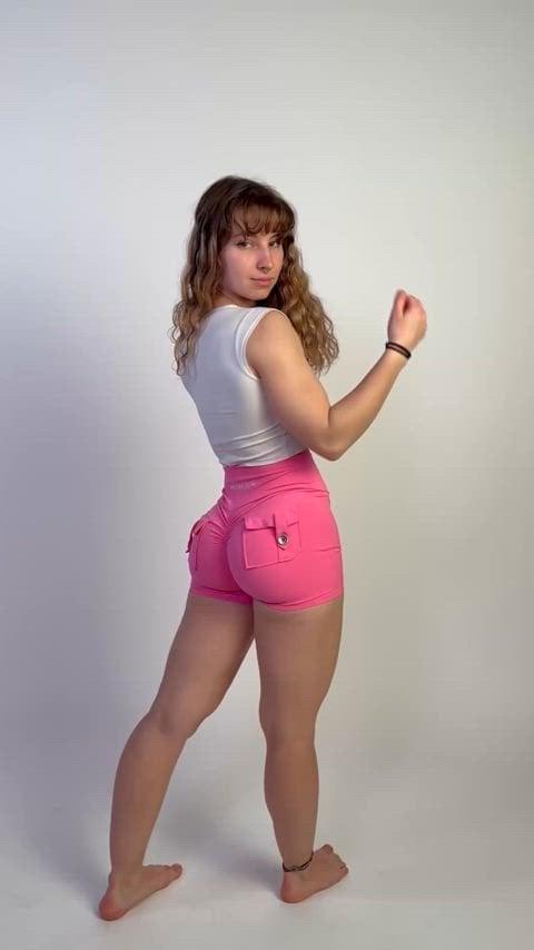 Hows this thicc gym booty Thick White Girls