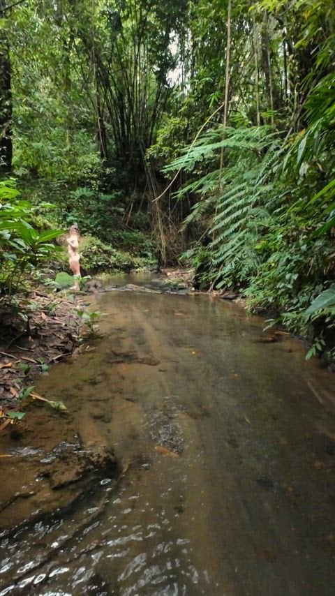Love shaking my phat ass in nature Thick White