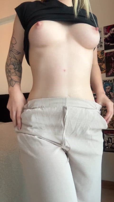 PAWG getting out of these clothes after a long day