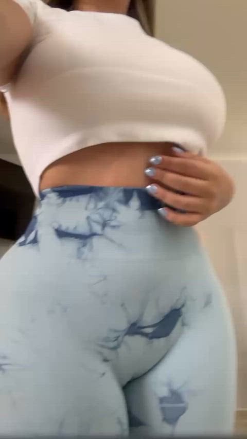 These curves arent shy Thick White Girls