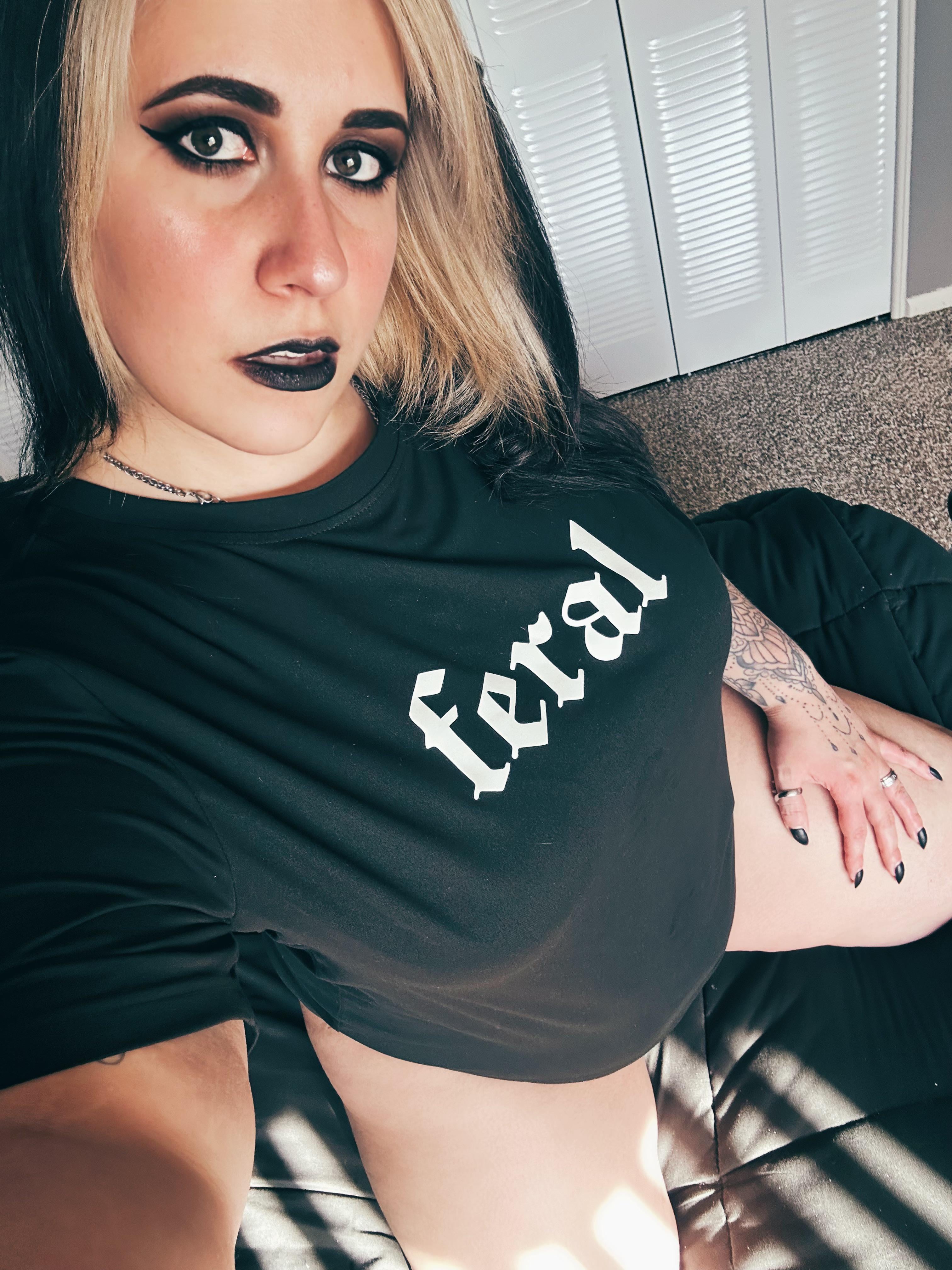 Thick thighs cursed eyes