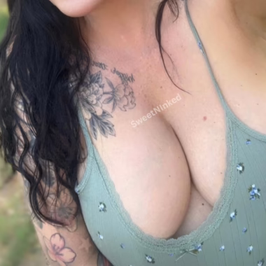 Don’t we all love a busty milf