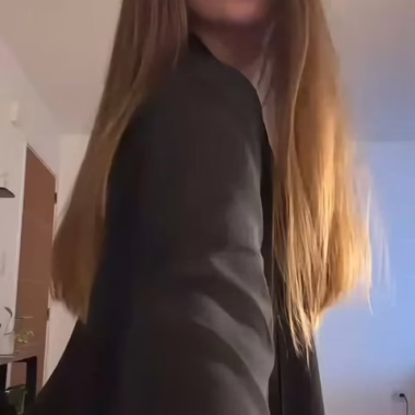 5'1 119lbs and most of it are ass and maybe a little curve