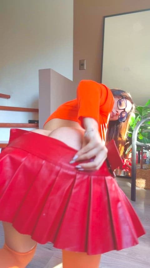 I cant stop showing off my thick latina booty