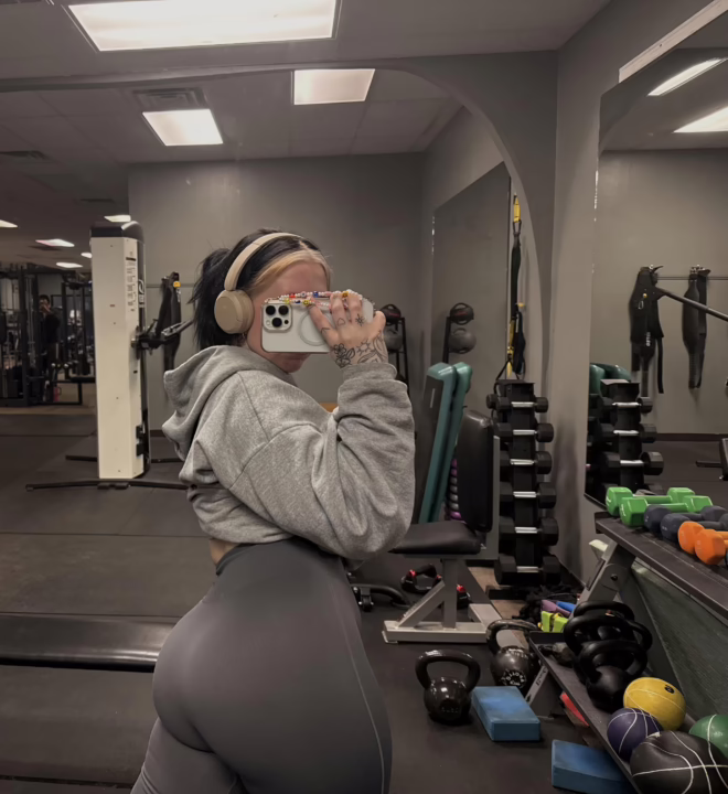 it wasn't even leg day today, but the booty is always looking pumped 🤭