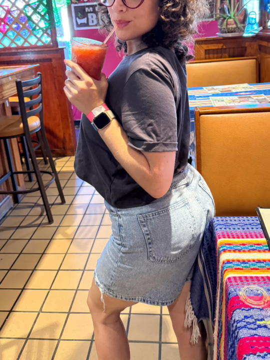 Slurping daiquiri's, but I think you know what I really wanna slurp...