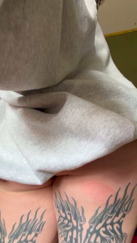 PAWG Tatted and thicc the best combination