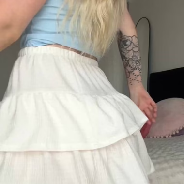 gonna shake this on your cock all night <3