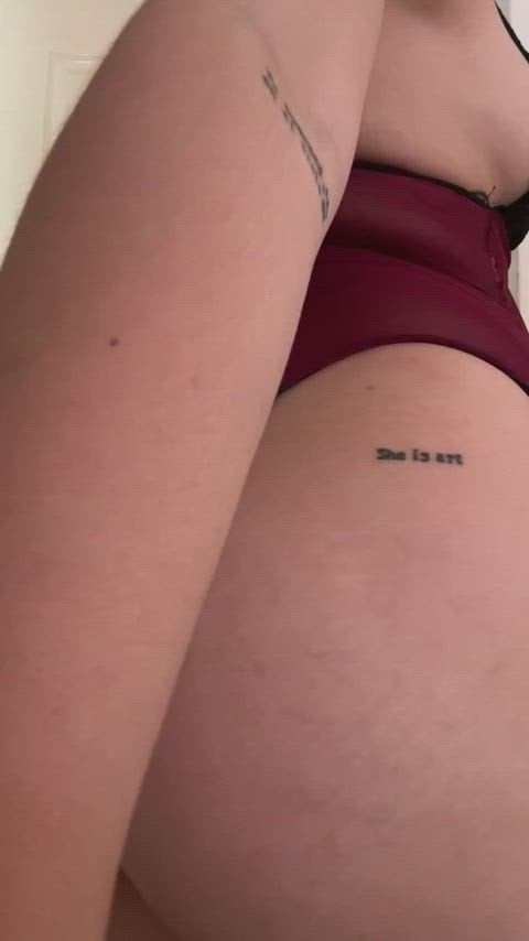 Thick girls have a brighter future than girls who are