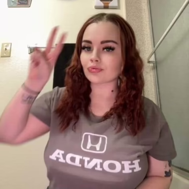 5'1 short, DD cups and thick, u fuckin me?