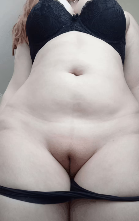 Hoping your pull out game is bad because my fat pussy needs a creampie