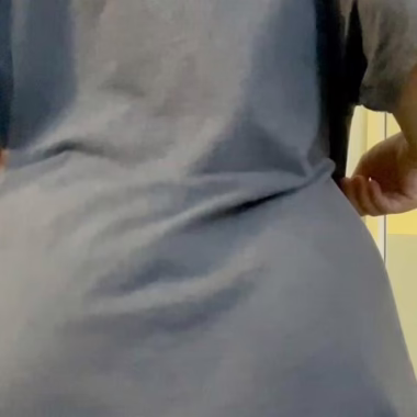 Oversized shirt for an oversized ass