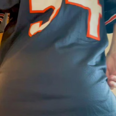 Ulracher’s jersey and my stress relievers 🧡💙