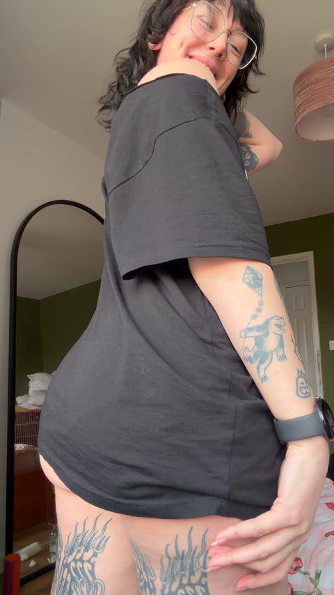 PAWG Pull my shorts down and dive into my