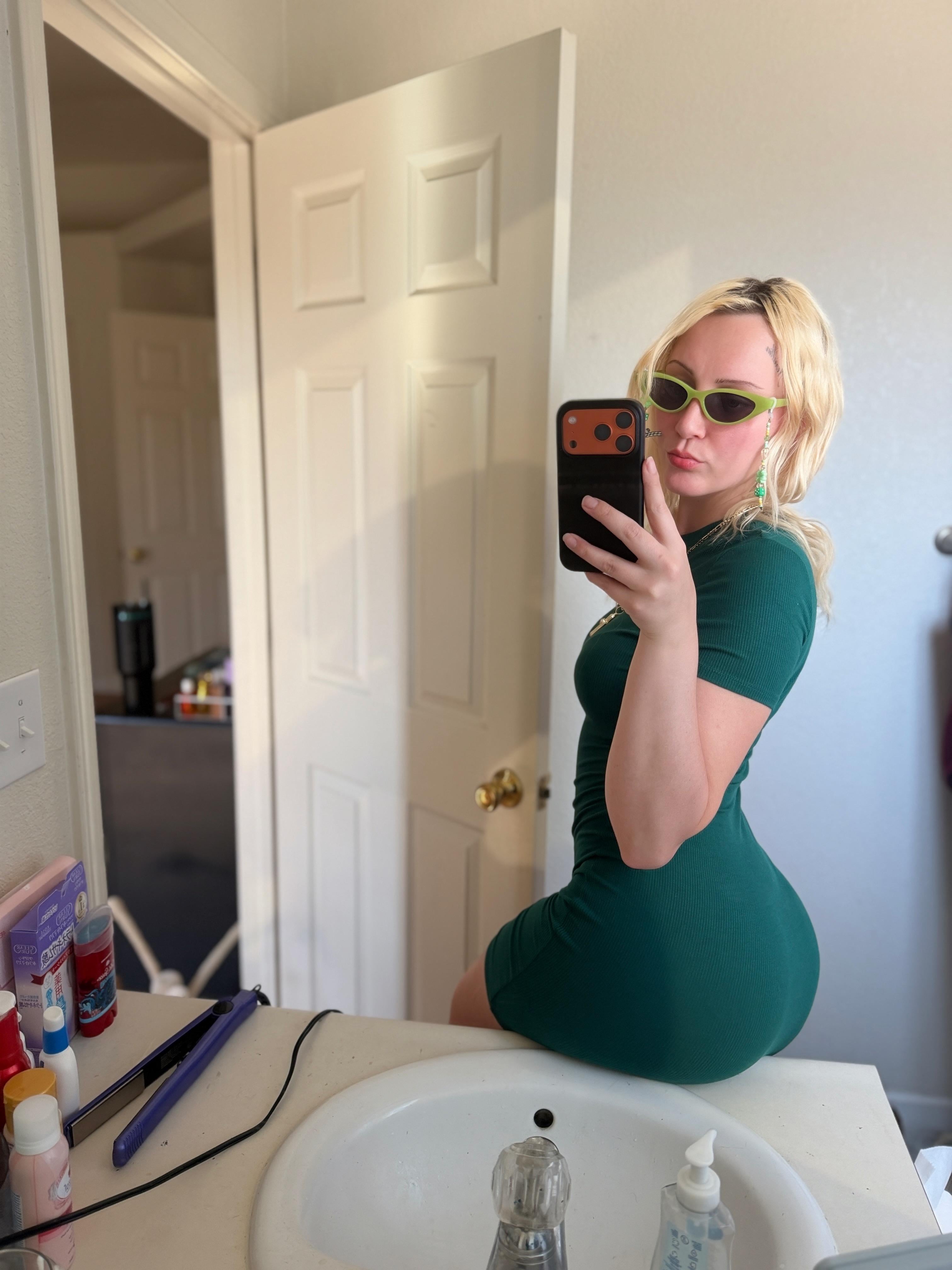PAWG Your favorite Irish Pawg Common Let1174