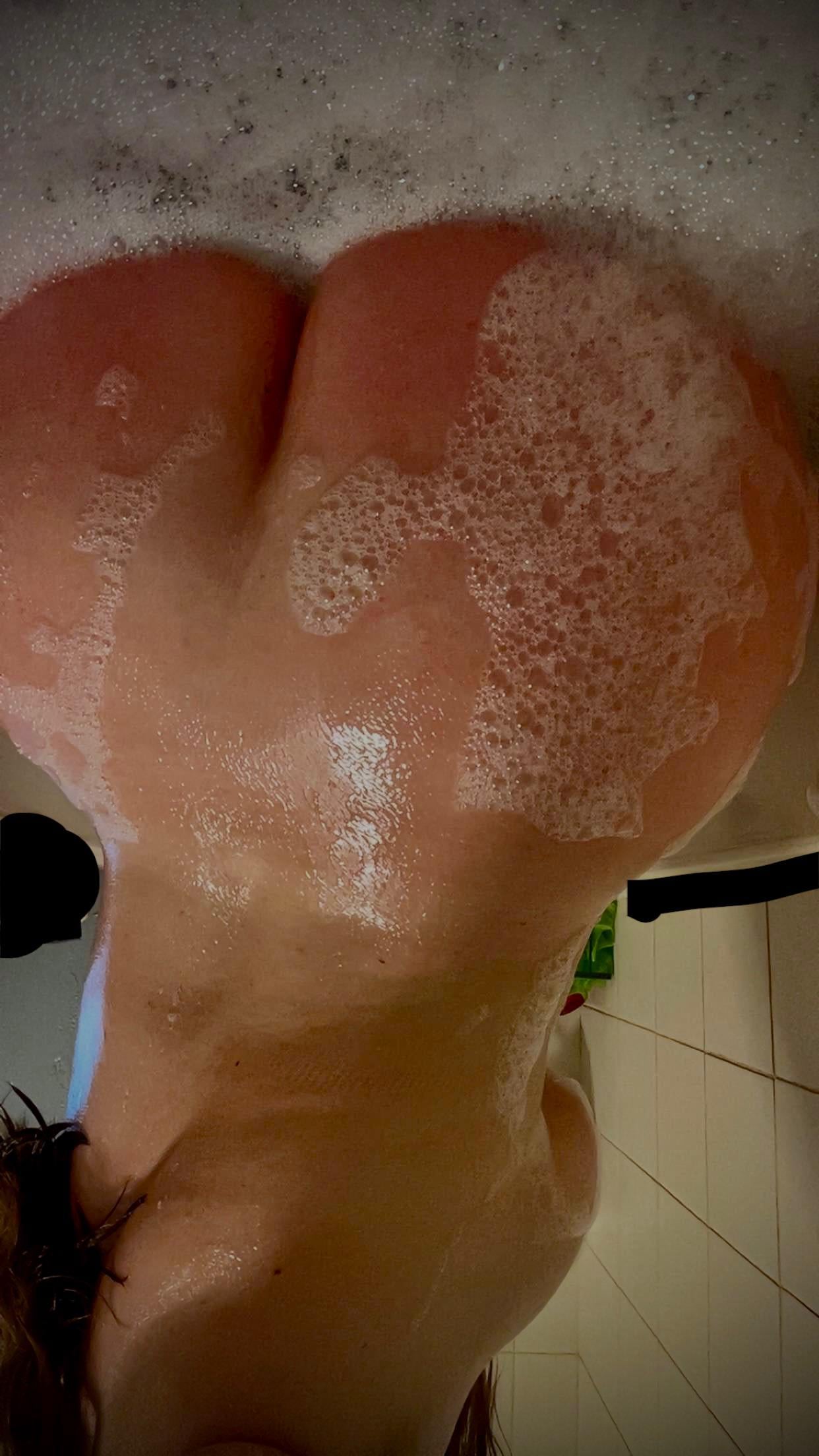 PAWG Bubbles and butt Ginger slag