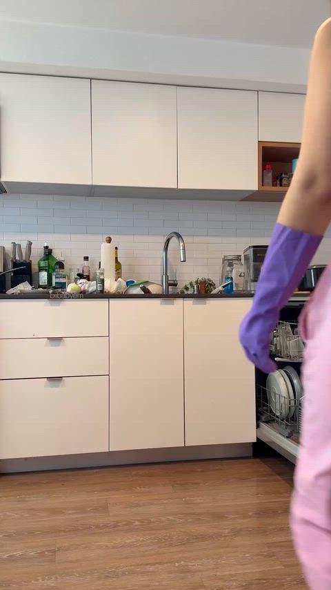 Thick but I let my dishes pile up